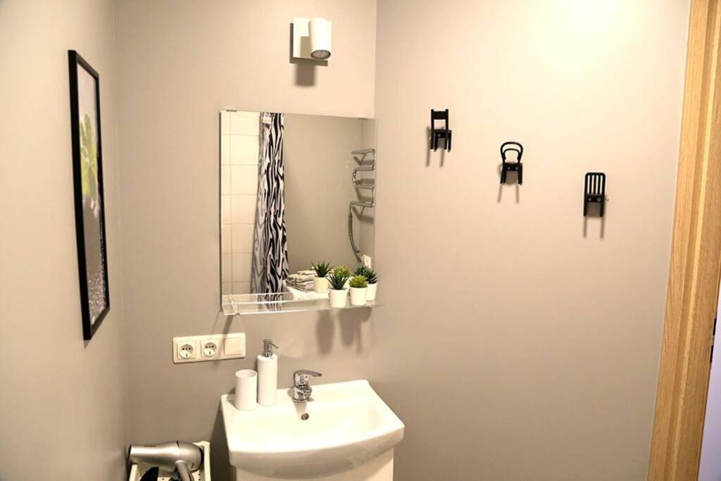 Bright Apartment,For 1-4,Near Old Town Vilnius Ngoại thất bức ảnh