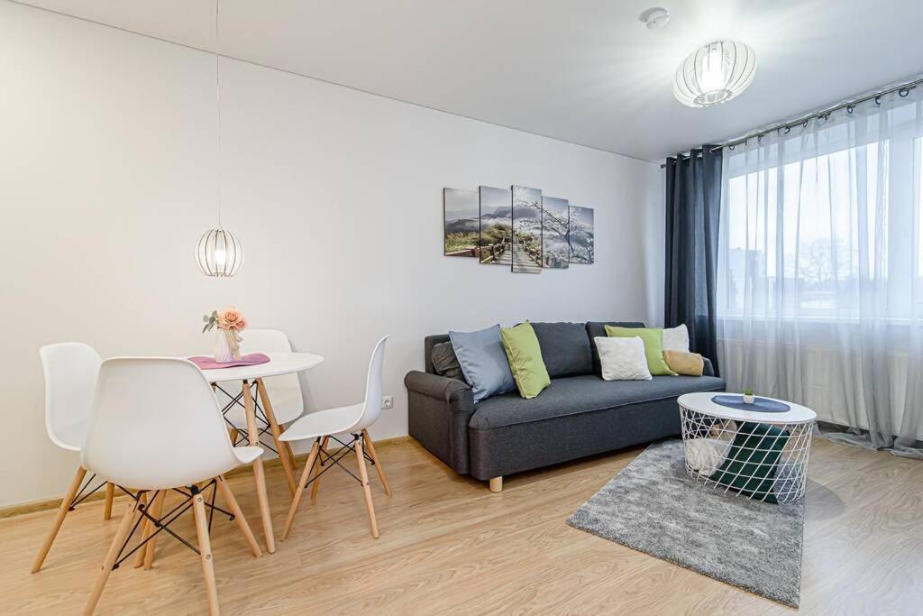 Bright Apartment,For 1-4,Near Old Town Vilnius Ngoại thất bức ảnh
