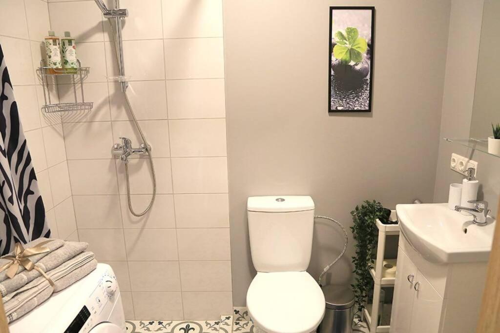 Bright Apartment,For 1-4,Near Old Town Vilnius Ngoại thất bức ảnh